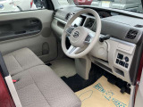 ゆったりと乗り心地の良い運転席です。長距離でもしっかりサポートしてくれます。