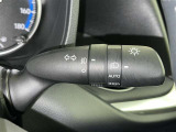 トンネルなど、周囲の明るさの変化でランプ類を自動オン・オフするコンライトです(消し忘れ防止機能付)