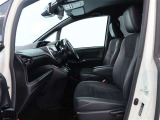見通しのよいすっきりとした視界で、誰でも運転しやすいです。運転のしやすさは疲れにくさにも繋がりますよ♪
