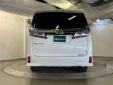 LEDテールライトです。省電力、高輝度のLEDは明るく照らすので夜間運転時の視認性を高めます。スタイリッシュな見た目で細かいところもこだわりたいあなたに!