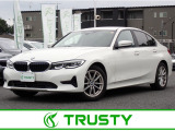 BMW在庫保有台数常時100台以上!ご来店の際はBMW本店(厚木市下荻野140-1)にご来店ください!弊社自慢の全天候型ショールーム!BMW在庫保有台数常時100台以上ございます!