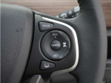 ◆アダプティブクルーズコントロール◆予め設定した車速内でクルマが自動的に加減速。前走車との適切な車間距離を維持しながら追従走行します。【LKAS】車線維持支援システムでステアリング操作を支援。