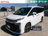 こちらの車両はご成約後に当社指定の新品タイヤ4本に交換いたします。 ホワイトパールのヴォクシーハイブリッド入荷しました。