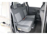 ■車内クリーニング■専門スタッフが見えないところまで徹底洗浄!車内のニオイもリフレッシュ!目に見えないところまで美しくがモットーです。だから、当店の中古車は内装にも自信があります!