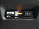 ◆ETC2.0装着◆進化したドライブ体験。料金収受システムだけだったETCが生まれ変わって、高速道路を賢く使うETC2.0に進化しました。多彩な情報サービスが便利で快適なドライブ体験を提供します。