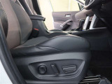 パワーシート搭載。微妙な調整が手軽にでき、ピッタリなポジションで運転することが可能です。