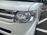 ディスチャージヘッドライトは暗い夜道を耀照らします。