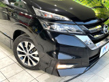 【LEDヘッドライト】悪天候や夜間走行時も良好な視界を確保し安心して運転できる高輝度LEDヘッドライトを装備!点灯速度が早く、消費電力も抑えられています。