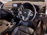 ☆センターパネルを運転席側に僅かに傾けたBMW独特のインパネ☆【駆け抜ける歓び】はここからもスタートしております☆