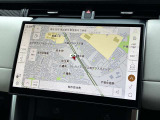 新インフォテイメントシステム「Pivi Pro」に搭載される3Dサラウンドカメラシステム。車輌AIにより車輌を含む周囲の映像を立体的に表示。よりスムーズな駐車や発進が可能となります。