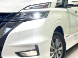 【LEDヘッドライト】悪天候や夜間走行時も良好な視界を確保し安心して運転できる高輝度LEDヘッドライトを装備!点灯速度が早く、消費電力も抑えられています。