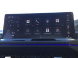 Google 搭載のHonda CONNECTディスプレーで、移動と日常がシームレスに連携。オーディオとエアコンを同時表示でき、必要な情報に素早くアクセスできます。