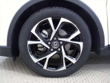 【アルミホイール】純正なので車に似合うデザインになっています。スタッドレスタイヤもご相談下さい。