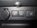運転席&助手席シートヒーターが付いてます。寒い冬でもスイッチONで座面をあたたかくして、ドライブをさらに快適にしてくれます。