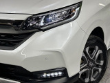 【LEDヘッドライト】悪天候や夜間走行時も良好な視界を確保し安心して運転できる高輝度LEDヘッドライトを装備!点灯速度が早く、消費電力も抑えられています。