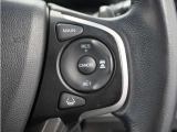 ◆アダプティブクルーズコントロール◆予め設定した車速内でクルマが自動的に加減速。前走車との適切な車間距離を維持しながら追従走行します。【LKAS】車線維持支援システムでステアリング操作を支援。