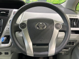インテリアに合わせたデザインのステアリングは、運転される方のことも考え、運転しやすい形状、大きさです。是非一度、実際に触ってお確かめください。