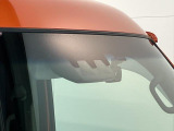 品質へのこだわり!フロアマットやシートなど車内をキレイに清掃し、ニオイや汚れなどを徹底的にクリーニングしてもらっております。室内はピカピカです☆
