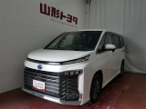 大人気ミニバンのVOXY HVです!広々した室内、HV車の低燃費。家族 友人みんなでするドライブは思い出いっぱいですね♪