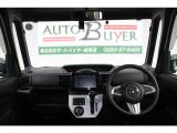 ステアリングの剥げもありません!! 運転する際に目に付くところですので綺麗な方がいいですよね☆ またダッシュボードも綺麗ですよ☆何か剥がした跡がベタベタ残っていると目に付いて嫌ですよね!