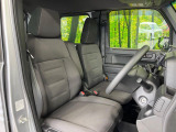 運転席シート廻りは使用感も少なく、良好な状態となっています。前オーナー様が丁寧に使っていたことがよくわかりますね。