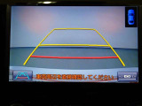 狭い駐車場や立体駐車場などもリアルに映るバックガイドモニター付でラクラク駐車♪