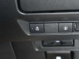 ハンドルヒーター装備で、寒い時期の運転時に重宝します。