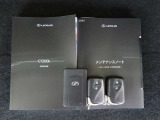 キーを取り出さずにドアを施錠&解錠。クルマの始動も可能です。
