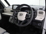 運転席廻りです。