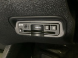 ハンドルの左下にETCがついています。高速道路の料金所の通過も楽々です!。 カードの取り出しもしやすい場所についています。