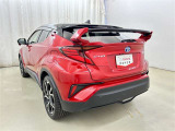 低燃費で環境にもやさしいハイブリッド車です。トヨタ専用診断機器でハイブリッドシステムを綿密に点検してあります!