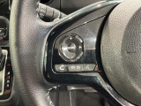 ステアリングにオーディオ操作スイッチが付いています。オーディオ画面に直接タッチしなくても操作が出来ますので、運転に集中できます。