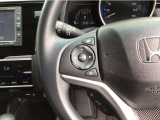 【ステリモ】ステアリングリモコンスイッチにてオーディオ操作可能となっております。運転にも集中できます。