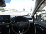 見通しのよいすっきりとした視界で、運転のしやすく、疲れにくさにも繋がりますよ♪