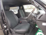 運転席はご覧の通り。