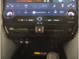 予防安全機能の1つ、ブラインドスポットモニター付き。隣の車線を走る車両をレーダーで検知し、ドアミラーでは確認しにくい後測方エリアに存在する車両に加えて、急接近してくる車両も検知します