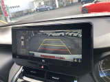 バックガイドモニターで、後方を確認しながら安心して駐車することができます。運転初心者も熟練者も必須の機能ですよ!