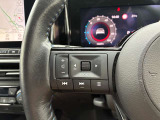 ハンドル左側のスイッチでオーディオの操作が可能なので、運転中でも楽に調整できます(^^♪