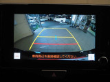 バックガイドモニターで、後方を確認しながら安心して駐車することができます。運転初心者も熟練者も必須の機能ですよ!