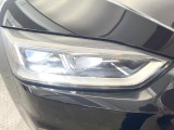●LEDハイビームが多数独立で存在し、ハイビーム時に対向車や前方を走る車の部分をロービームに切り替えが可能!!シーケンシャルウインカーも装備!!