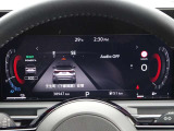 【メーターパネル】素早く車の情報が読み取れる、視認性に優れたシンプルなデザインのメーターパネルです。