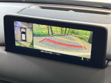 【360&deg;ビューモニター】専用のカメラにより、上から見下ろしたような視点で360度クルマの周囲を確認することができます☆死角部分も確認しやすく、狭い場所での切り返しや駐車もスムーズに行えます。