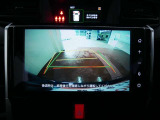 バックガイドモニターで、後方を確認しながら安心して駐車することができます。運転初心者も熟練者も必須の機能ですよ!