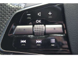 手元でナビの音量調整等が出来るのでナビの操作によるわき見運転を防止することが出来ます。