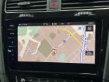 ●純正ナビ:一体感のあるナビは、高級感ある車内を演出してくれます。Bluetooth再生などオーディオ機能も充実しておりますので、運転もより楽しめます♪