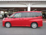 広々とした車内空間に優れた燃費性能。更にデザインも上質で人気のお車です!