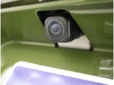 バックカメラが付いているので後方確認が非常にしやすいです。今や運転初心者も熟練者も必須装備!ついていて損はないですね♪