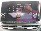 フルセグTV、Bluetoothなど好きな音楽を聴きながらドライブ。