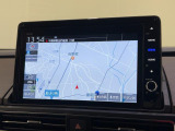 【メーカーオプションナビ】工場で装着する(機種専用ナビ)内装と一体感があります!ナビ、オーディオ機能も充実です!