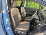 運転席まわりには十分なスペースがあり、大柄な方でもゆったり運転していただける環境です。
